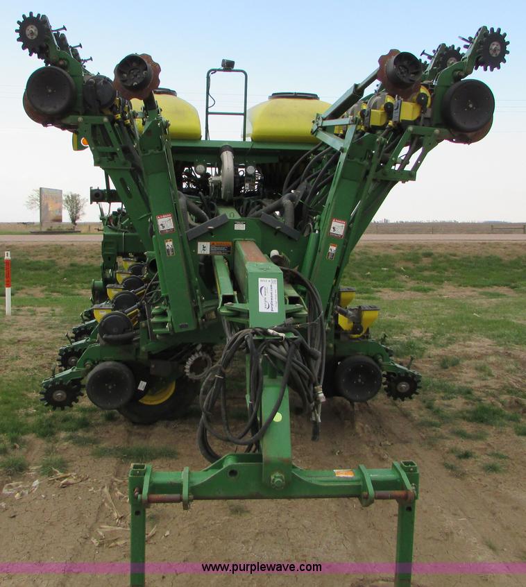 image for item K2558 2005 John Deere 1790 CCS split row no-till planter