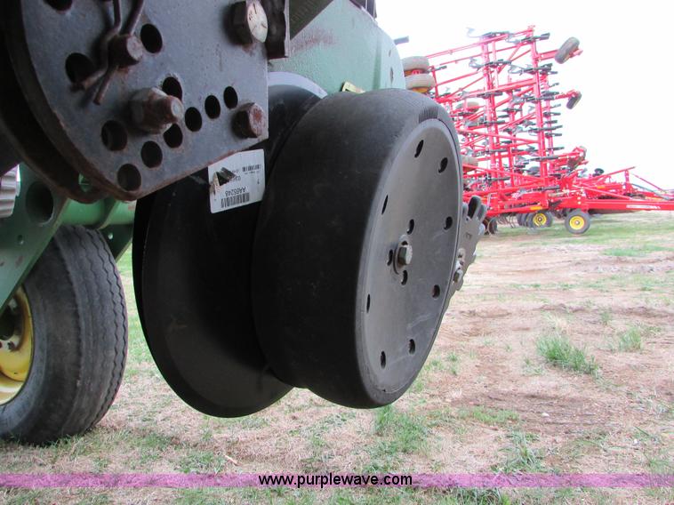 image for item K2558 2005 John Deere 1790 CCS split row no-till planter