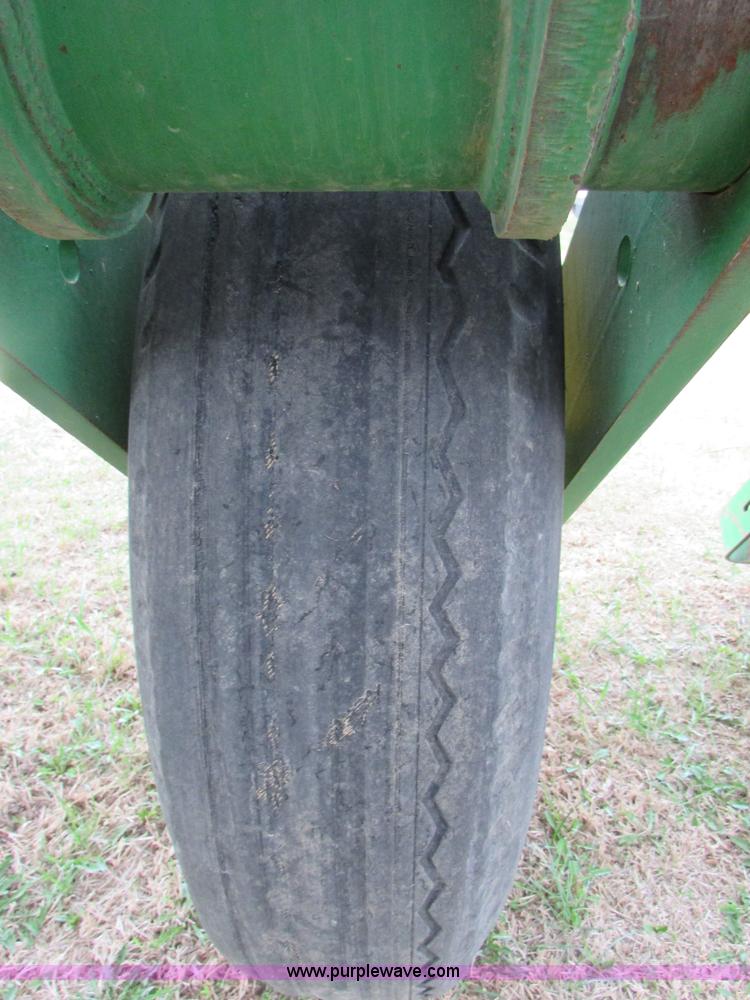 image for item K2558 2005 John Deere 1790 CCS split row no-till planter
