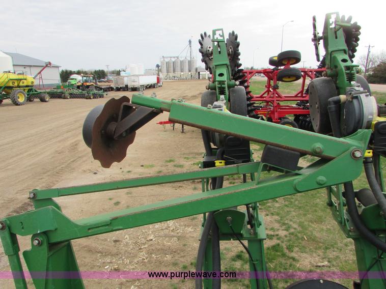 image for item K2558 2005 John Deere 1790 CCS split row no-till planter