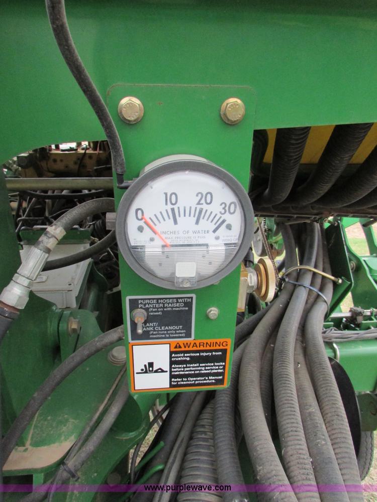 image for item K2558 2005 John Deere 1790 CCS split row no-till planter