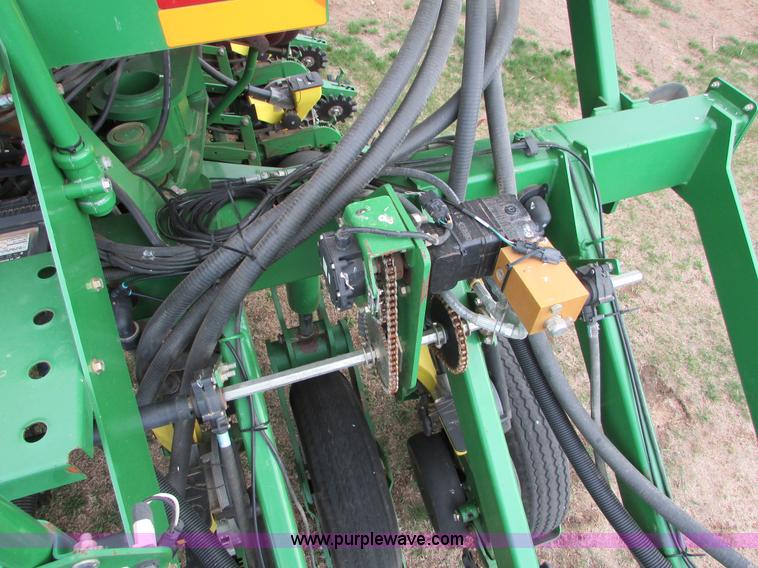 image for item K2558 2005 John Deere 1790 CCS split row no-till planter