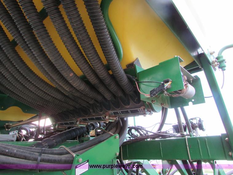image for item K2558 2005 John Deere 1790 CCS split row no-till planter