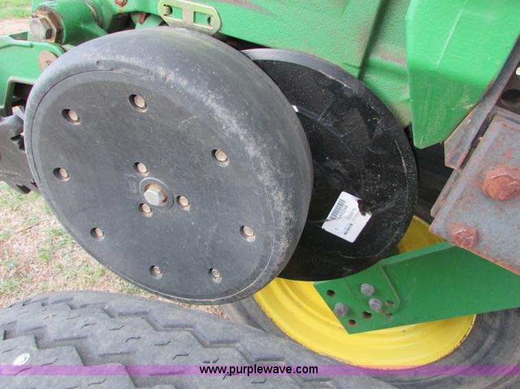 image for item K2558 2005 John Deere 1790 CCS split row no-till planter
