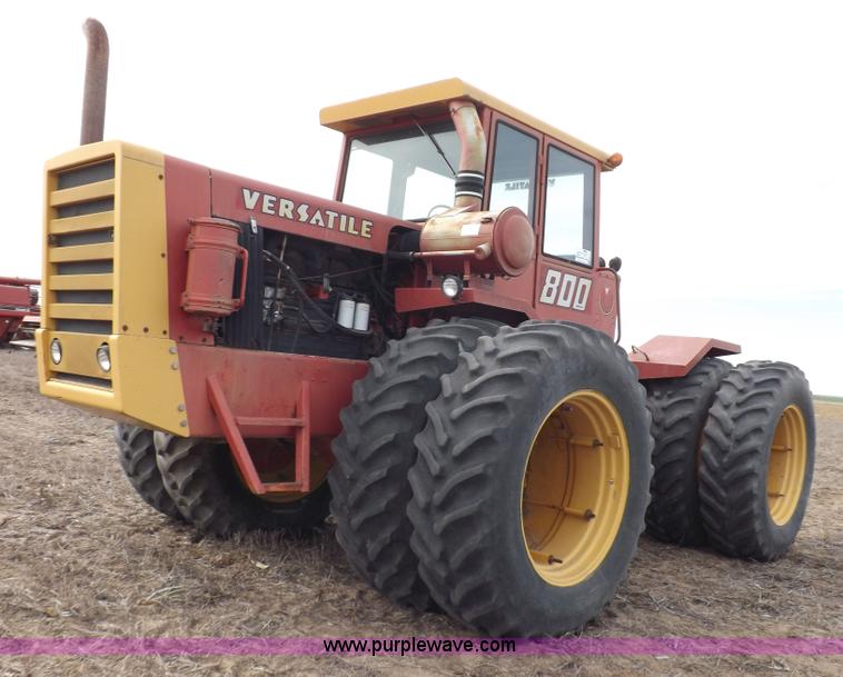 image for item K3821 1977 Versatile 800 Series 2 4WD tractor