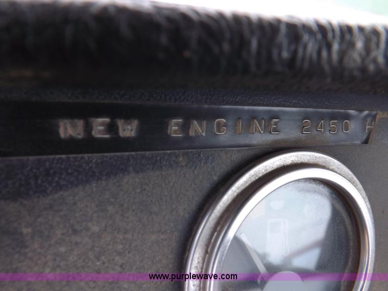 image for item K3821 1977 Versatile 800 Series 2 4WD tractor