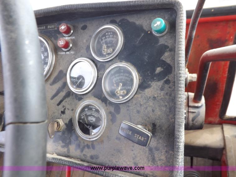 image for item K3821 1977 Versatile 800 Series 2 4WD tractor