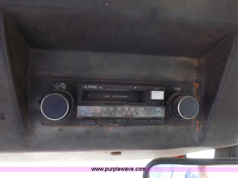 image for item K3821 1977 Versatile 800 Series 2 4WD tractor