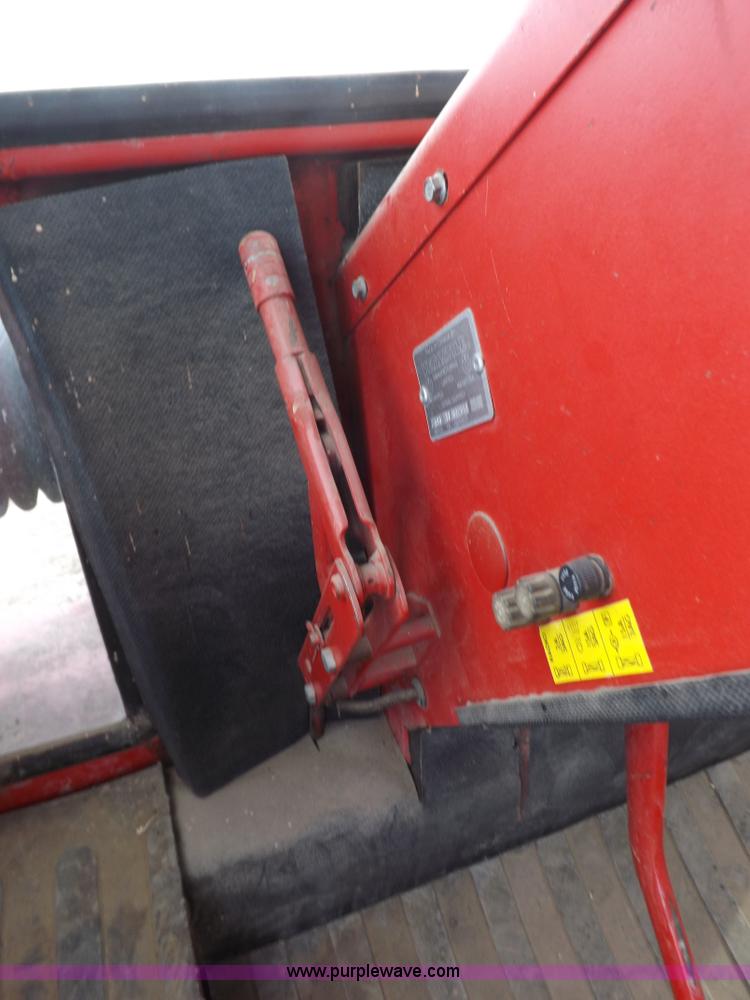 image for item K3821 1977 Versatile 800 Series 2 4WD tractor