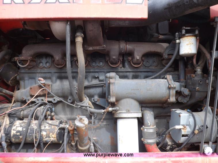 image for item K3821 1977 Versatile 800 Series 2 4WD tractor