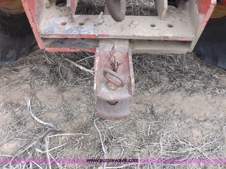 image for item K3821 1977 Versatile 800 Series 2 4WD tractor