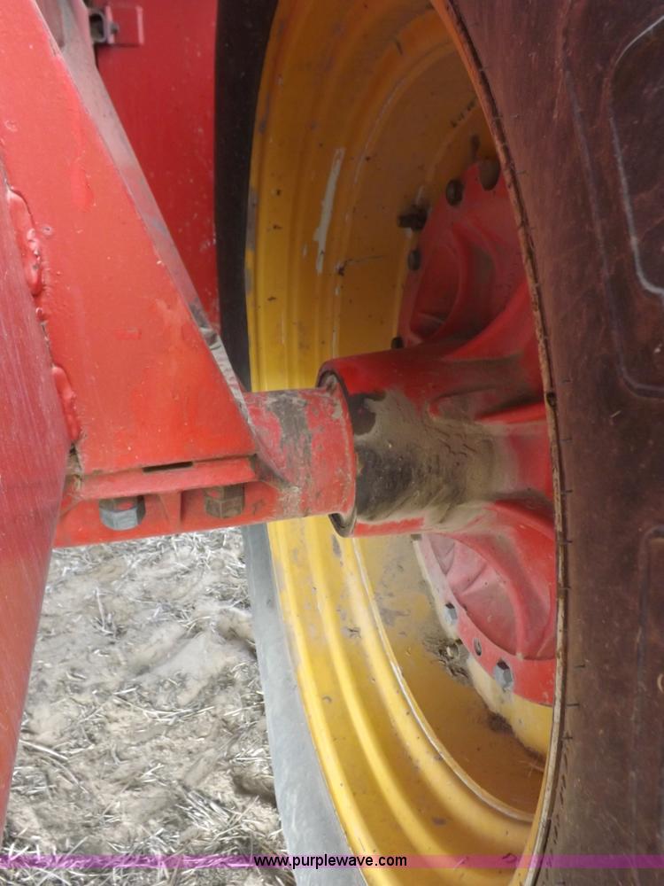 image for item K3821 1977 Versatile 800 Series 2 4WD tractor