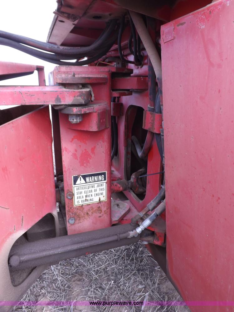 image for item K3821 1977 Versatile 800 Series 2 4WD tractor