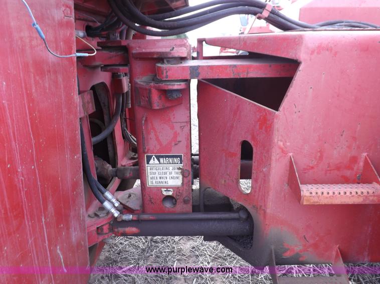 image for item K3821 1977 Versatile 800 Series 2 4WD tractor