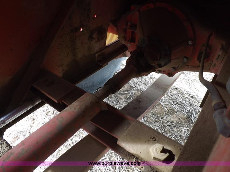 image for item K3821 1977 Versatile 800 Series 2 4WD tractor