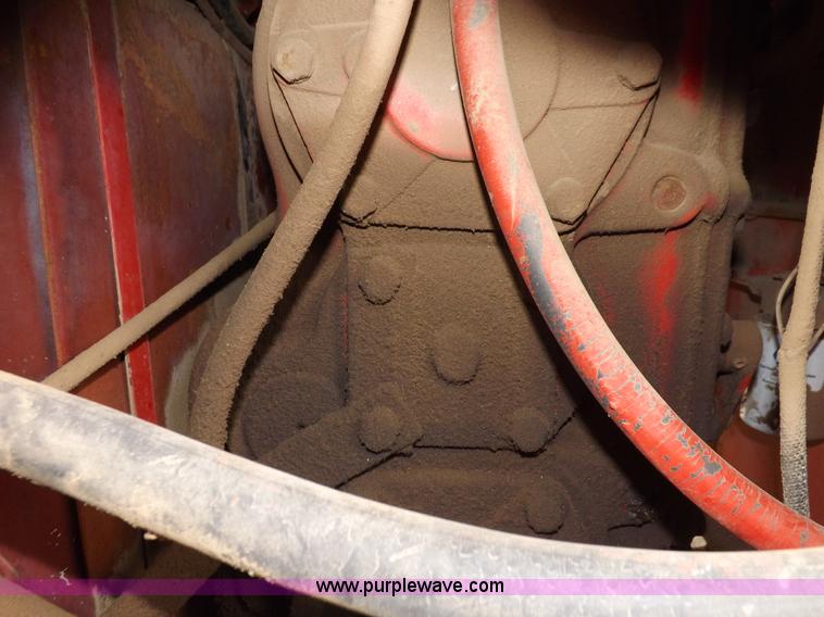 image for item K3821 1977 Versatile 800 Series 2 4WD tractor