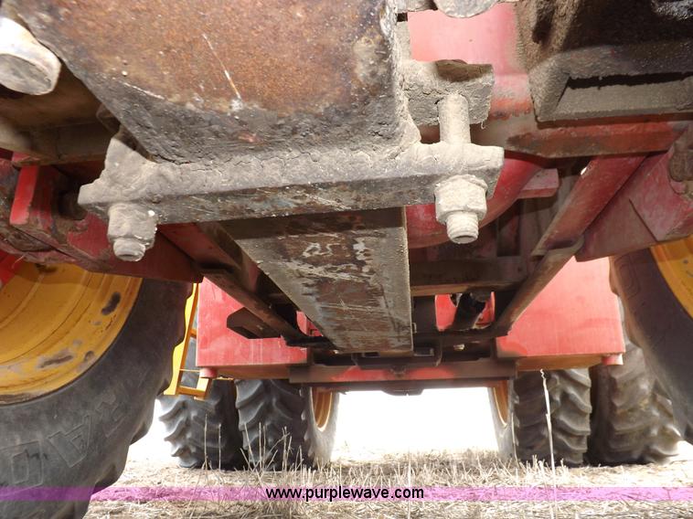 image for item K3821 1977 Versatile 800 Series 2 4WD tractor