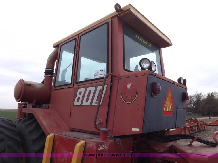 image for item K3821 1977 Versatile 800 Series 2 4WD tractor