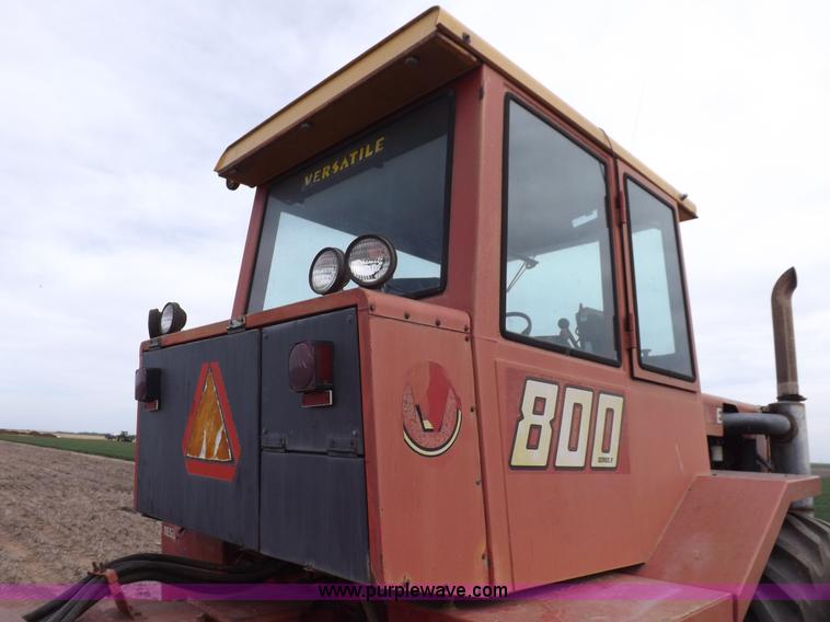 image for item K3821 1977 Versatile 800 Series 2 4WD tractor