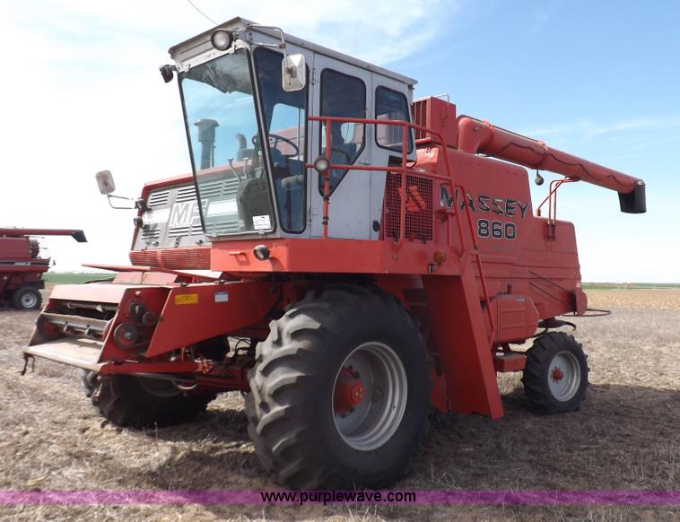 image for item K3823 Massey-Ferguson 860 combine