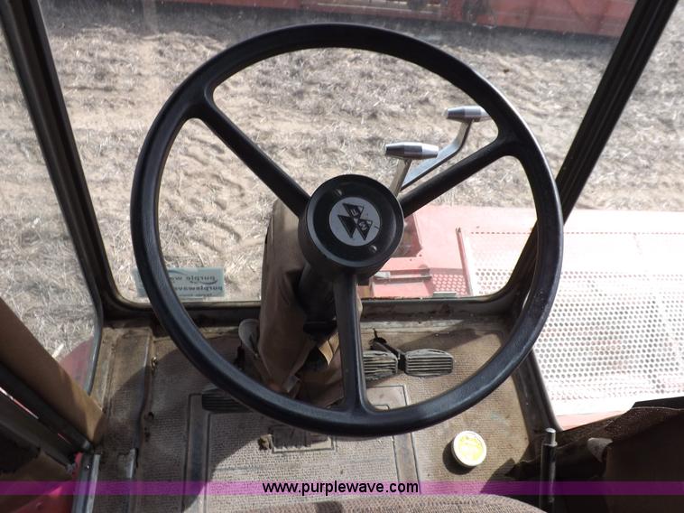 image for item K3823 Massey-Ferguson 860 combine