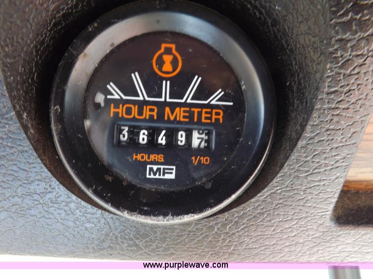 image for item K3823 Massey-Ferguson 860 combine