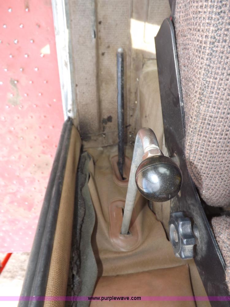 image for item K3823 Massey-Ferguson 860 combine