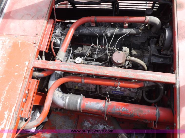 image for item K3823 Massey-Ferguson 860 combine