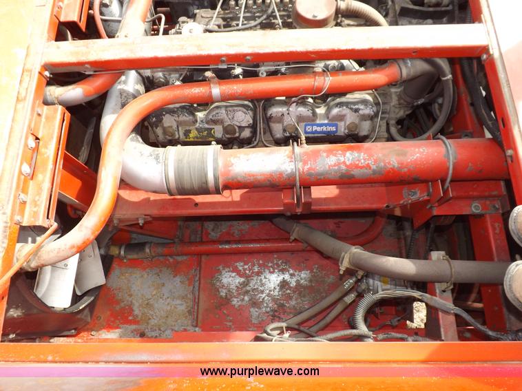 image for item K3823 Massey-Ferguson 860 combine