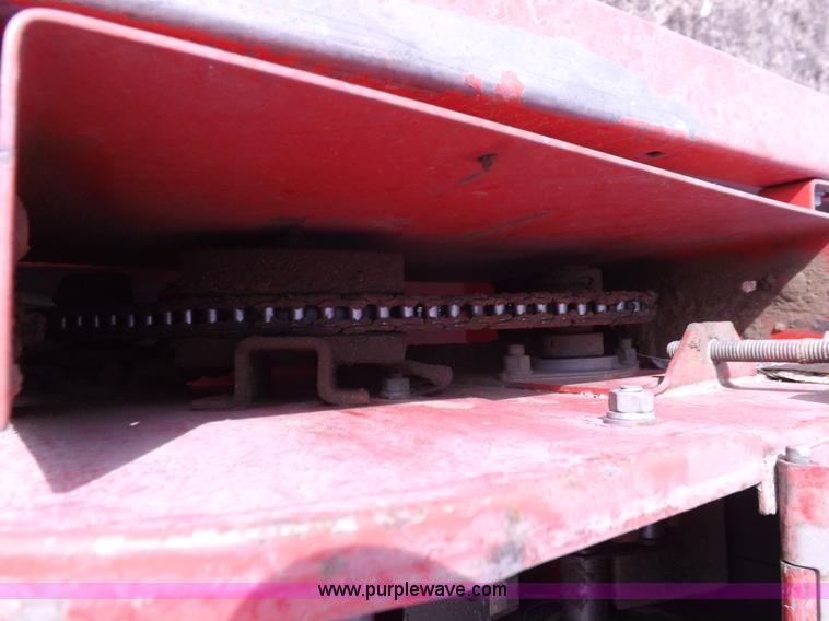 image for item K3823 Massey-Ferguson 860 combine