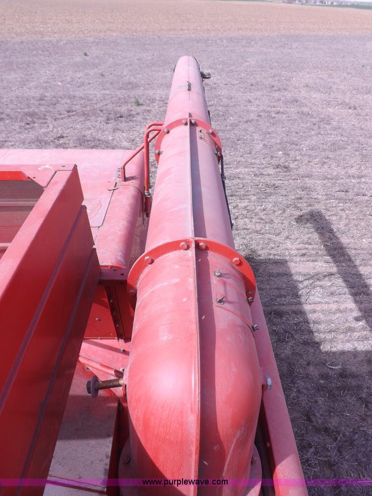 image for item K3823 Massey-Ferguson 860 combine