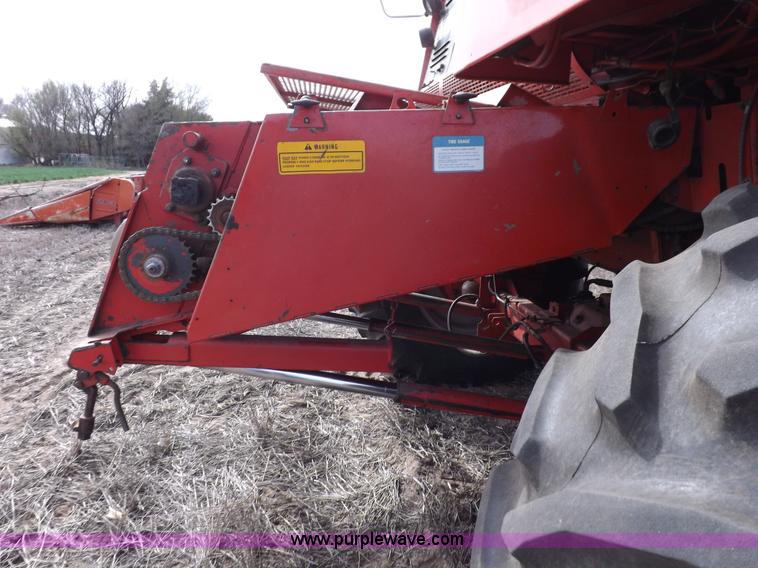 image for item K3823 Massey-Ferguson 860 combine