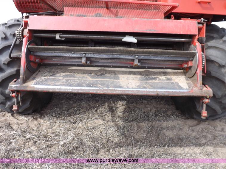 image for item K3823 Massey-Ferguson 860 combine