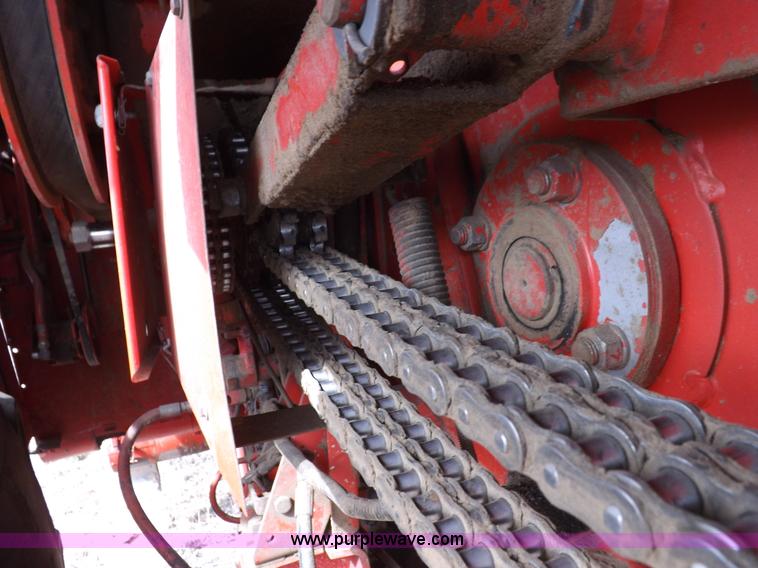 image for item K3823 Massey-Ferguson 860 combine