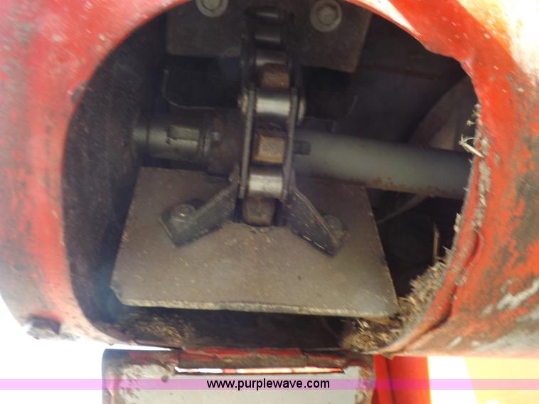 image for item K3823 Massey-Ferguson 860 combine