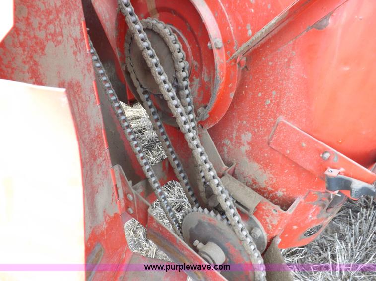 image for item K3823 Massey-Ferguson 860 combine