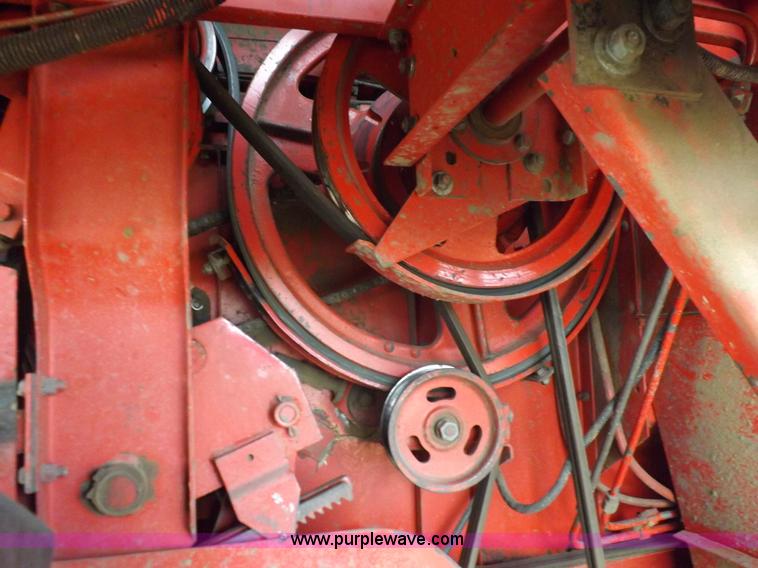 image for item K3823 Massey-Ferguson 860 combine