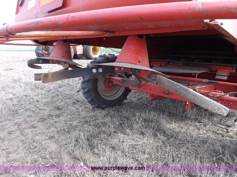 image for item K3823 Massey-Ferguson 860 combine