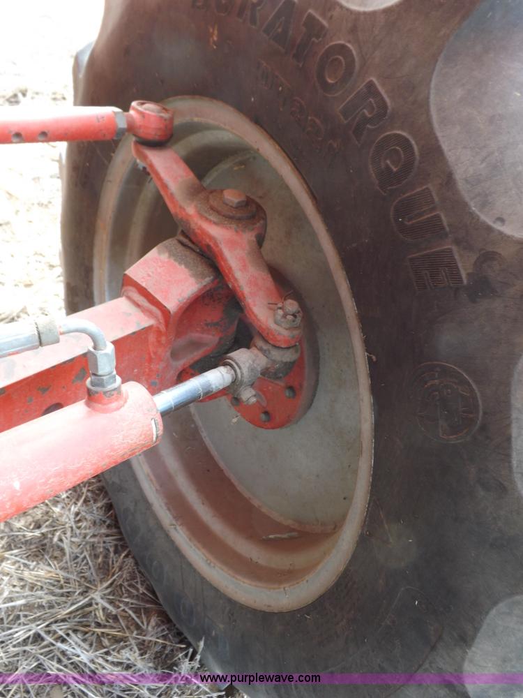 image for item K3823 Massey-Ferguson 860 combine