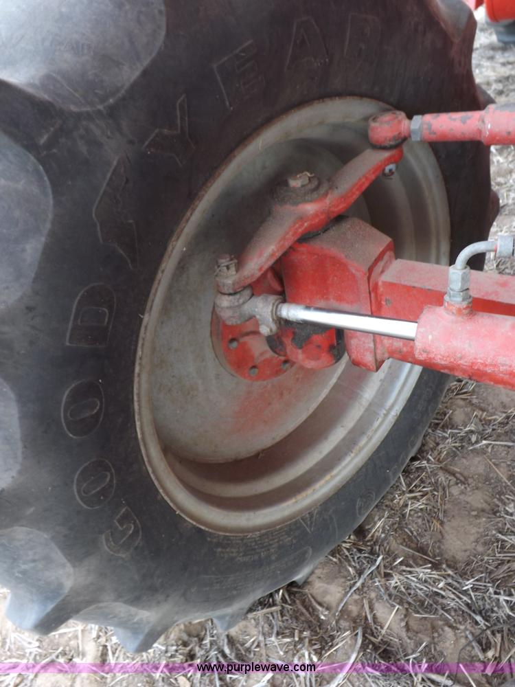 image for item K3823 Massey-Ferguson 860 combine