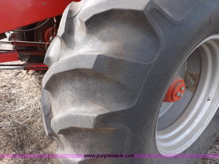 image for item K3823 Massey-Ferguson 860 combine