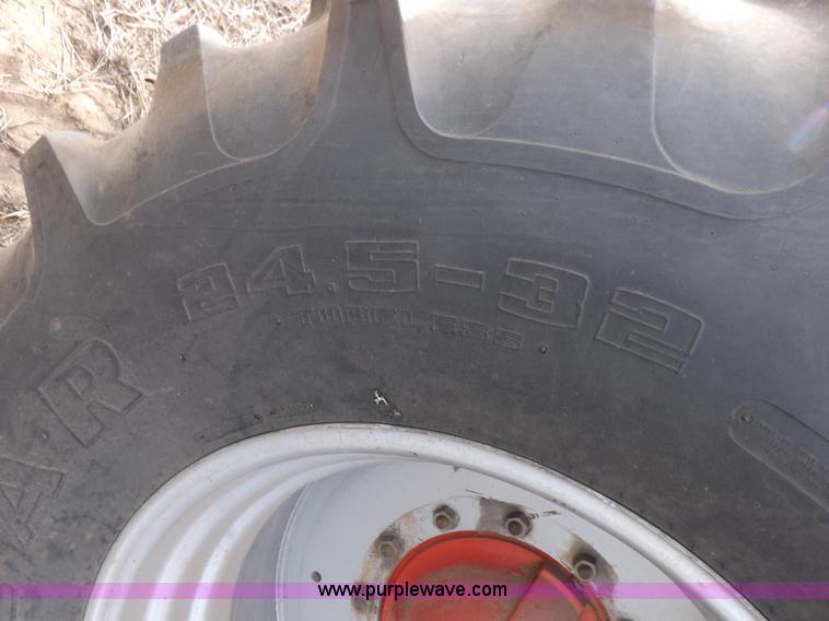 image for item K3823 Massey-Ferguson 860 combine