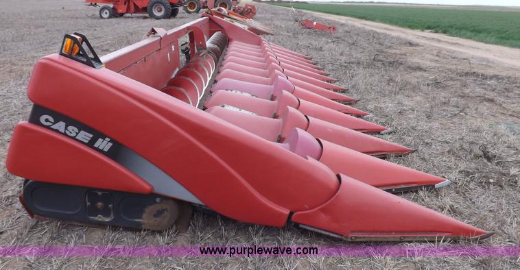 image for item K3825 Case IH 2212 corn head