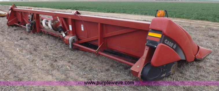 image for item K3825 Case IH 2212 corn head