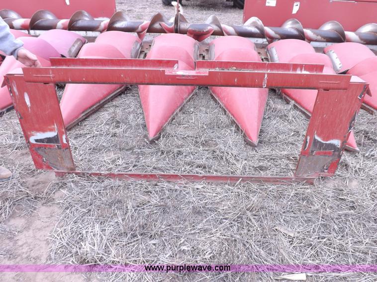 image for item K3825 Case IH 2212 corn head
