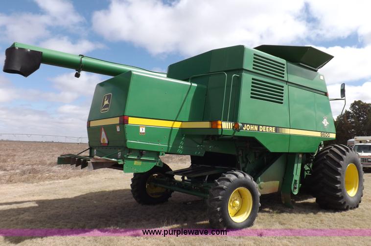 image for item K3831 1997 John Deere 9600 combine