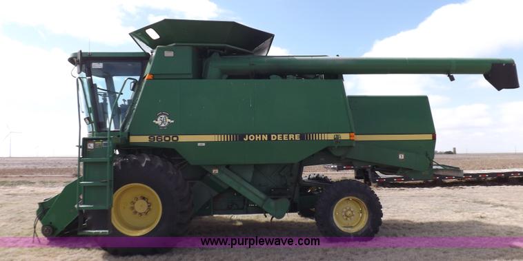 image for item K3831 1997 John Deere 9600 combine