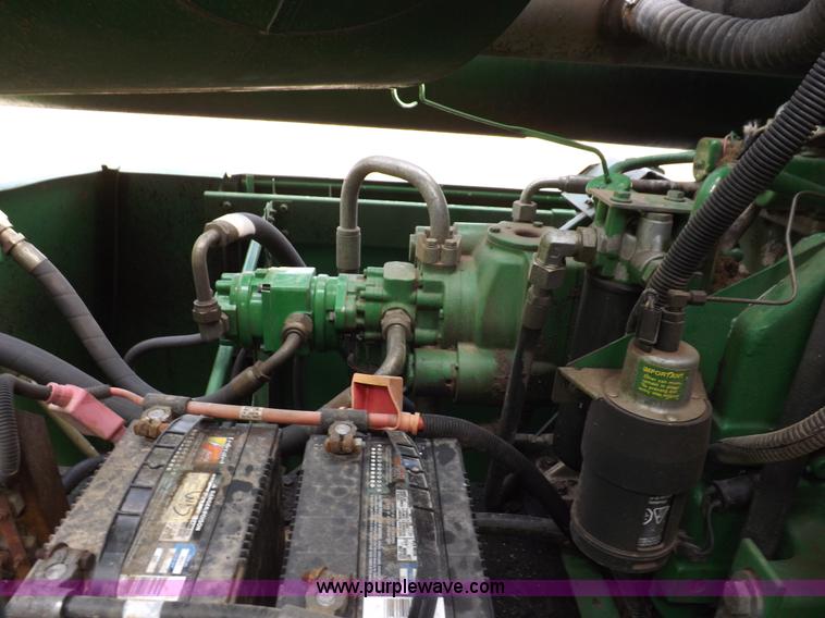 image for item K3831 1997 John Deere 9600 combine