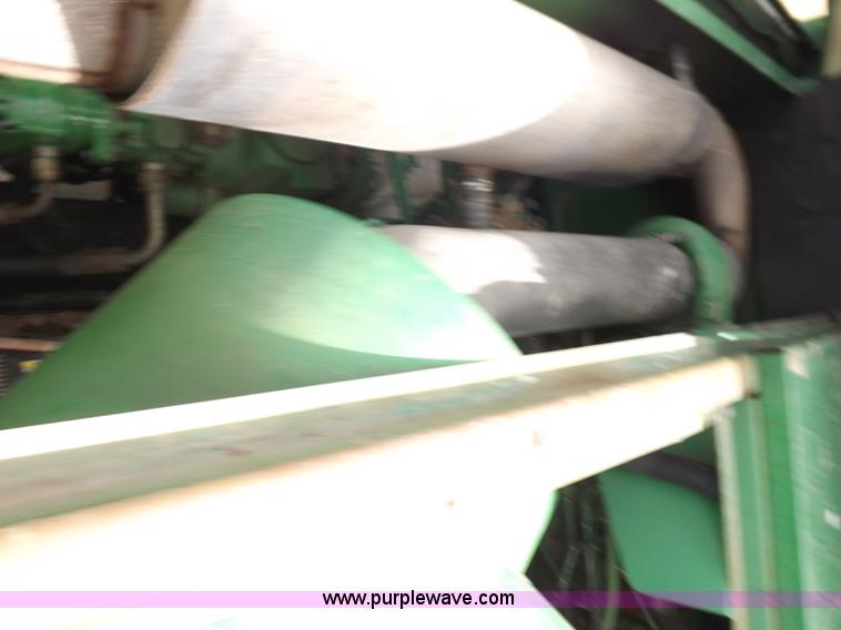 image for item K3831 1997 John Deere 9600 combine