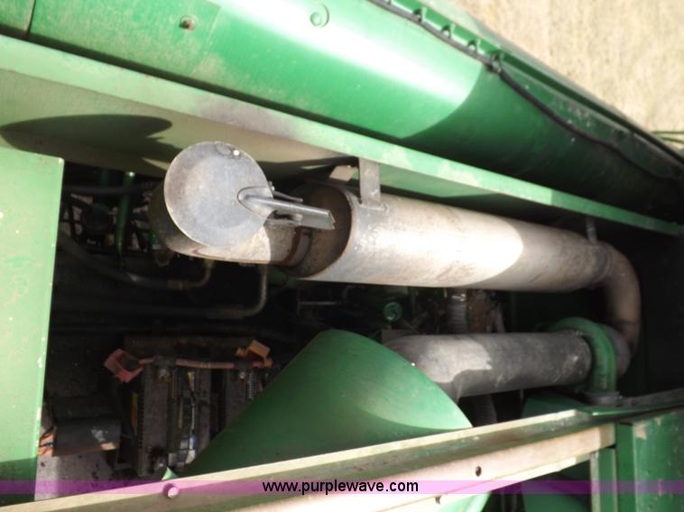 image for item K3831 1997 John Deere 9600 combine